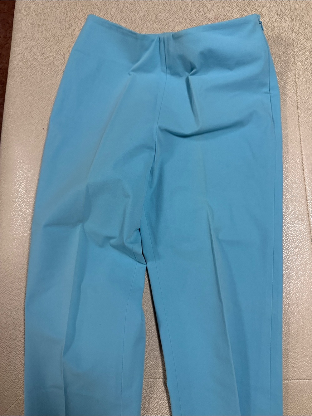 Leggiadro Slim Stretch Capri Pants in Turquoise Blue